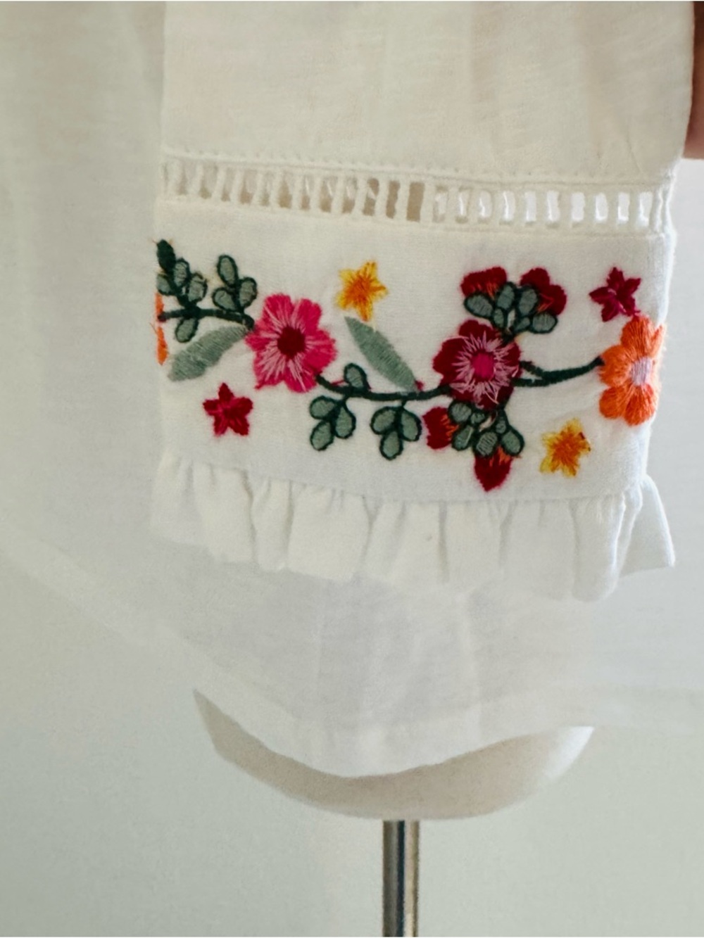Boden Embroidered Floral Button Front Top - Picture 4 of 10